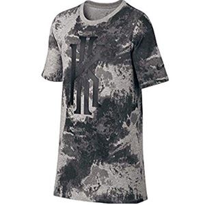 NWT Nike Kyrie Boys T-shirt MRSP 30